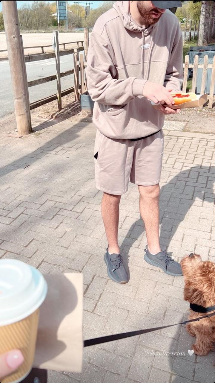 Ben Brereton disfrutó de su día libre en compañía de su novia Kimberley Abbott