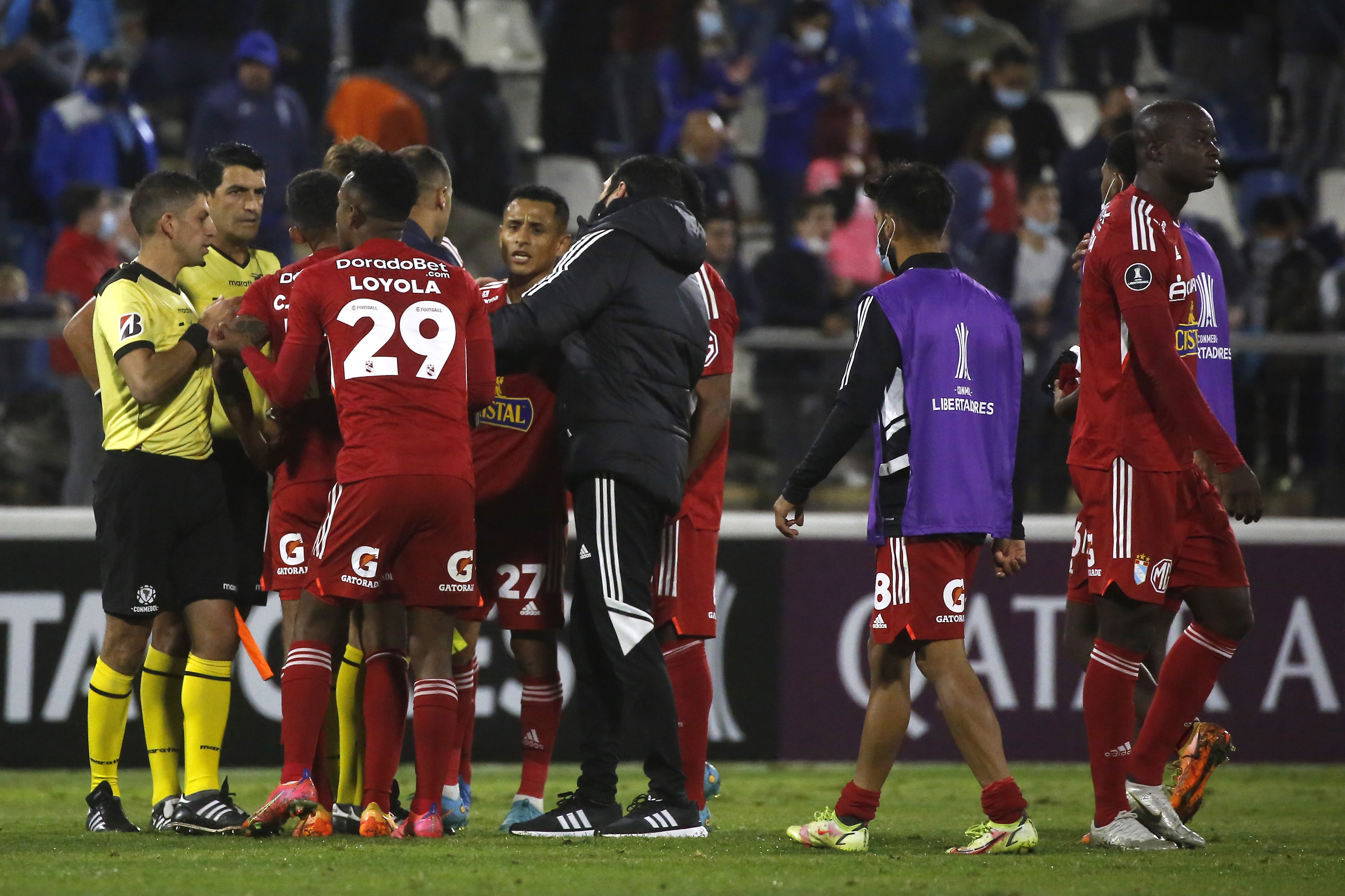 Sporting Cristal envió protesta formal a Conmebol por fallo arbitral en duelo contra la UC