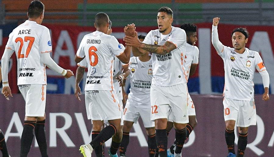 Ayacucho sorprendió a Jorge Wilstermann como visita y es líder en zona de Everton en Copa Sudamericana