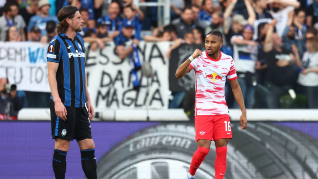Christopher Nkunku lideró con un doblete el paso de Leipzig a las semis de la Europa League