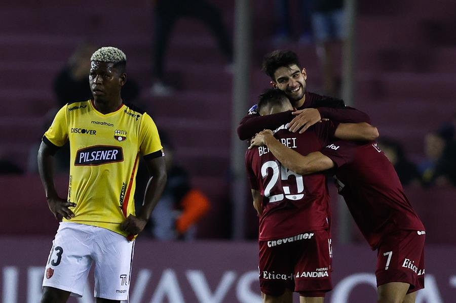 Lanús derribó Barcelona en Copa Sudamericana y comanda el Grupo A