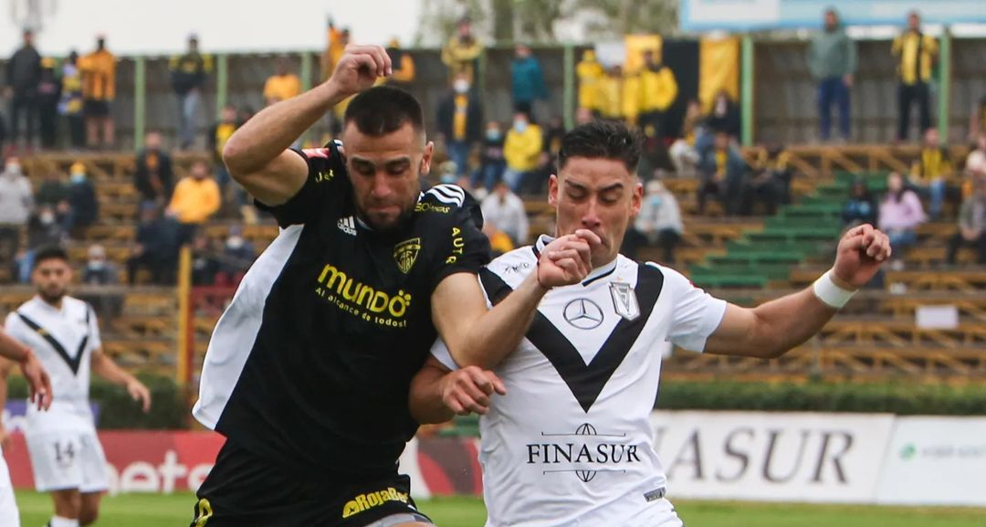 Fernández Vial rescató un punto de su visita a Santiago Morning por el Ascenso