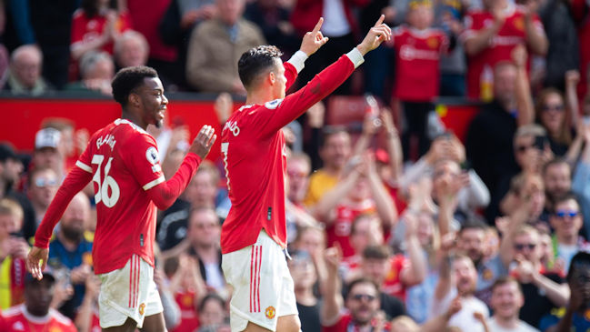 Cristiano llegó al medio centenar de “hat-tricks” en triunfo de Manchester United sobre Norwich