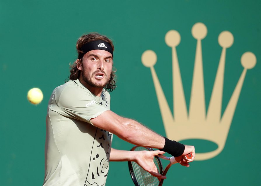 Tsitsipas batió a Zverev y defenderá ante Davidovich la corona en Montecarlo