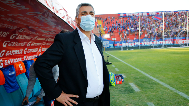 Santiago Escobar: Acepto las críticas, pero no voy a abandonar el barco