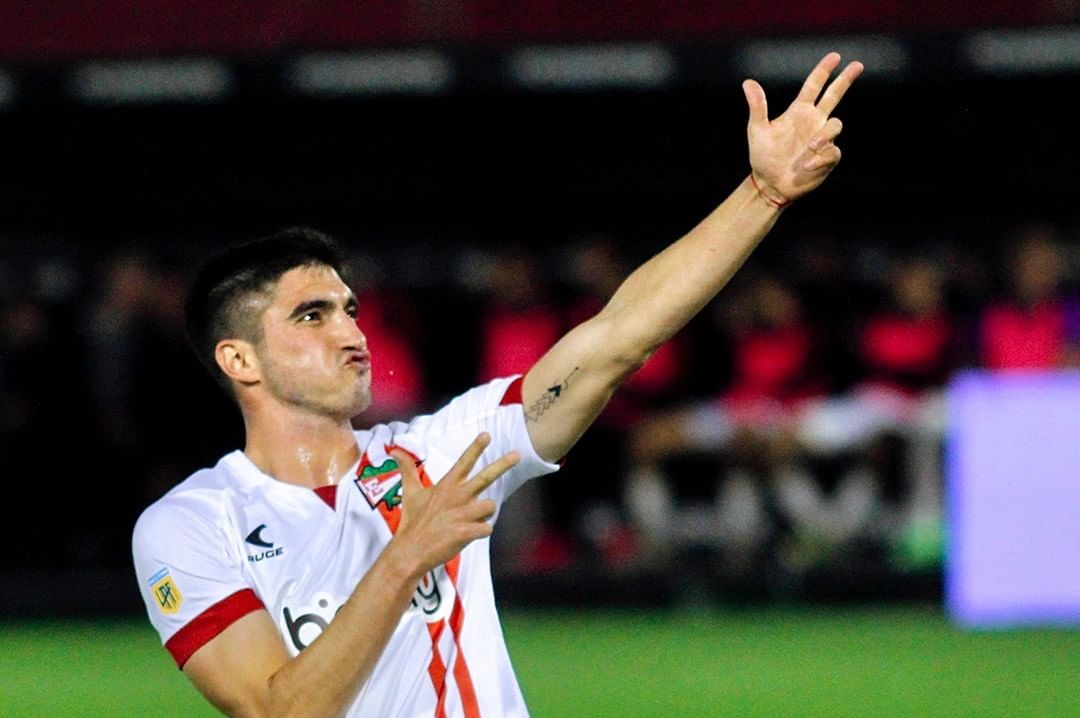 Estudiantes de La Plata aplastó con seis goles a Barracas Central en la liga argentina