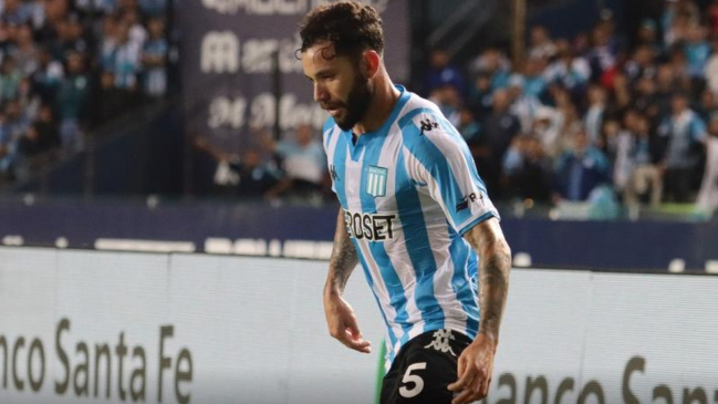 Eugenio Mena fue titular en la victoria de Racing contra Unión Santa Fe en Argentina