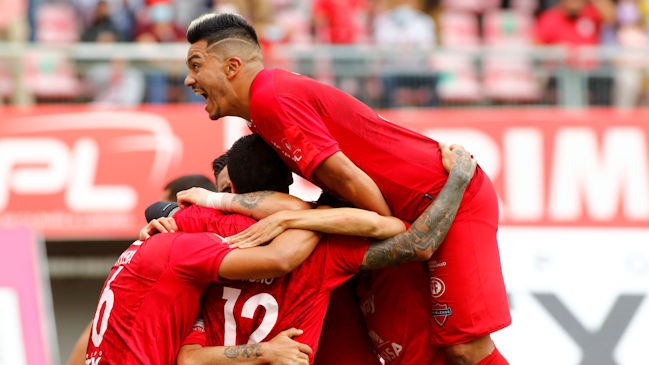 Ñublense y Everton se citan en un atractivo duelo con el liderato en Chillán
