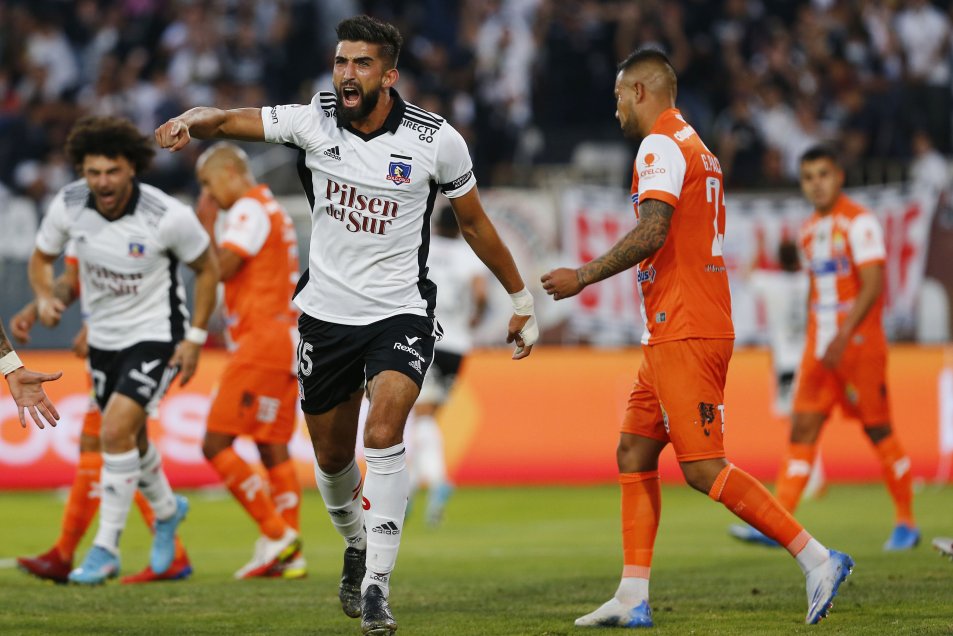 Colo Colo festejó en ajustado encuentro a Cobresal en el Estadio Monumental