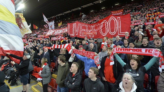 Hinchas de Liverpool dedicaron “You’ll Never Walk Alone” a Cristiano Ronaldo