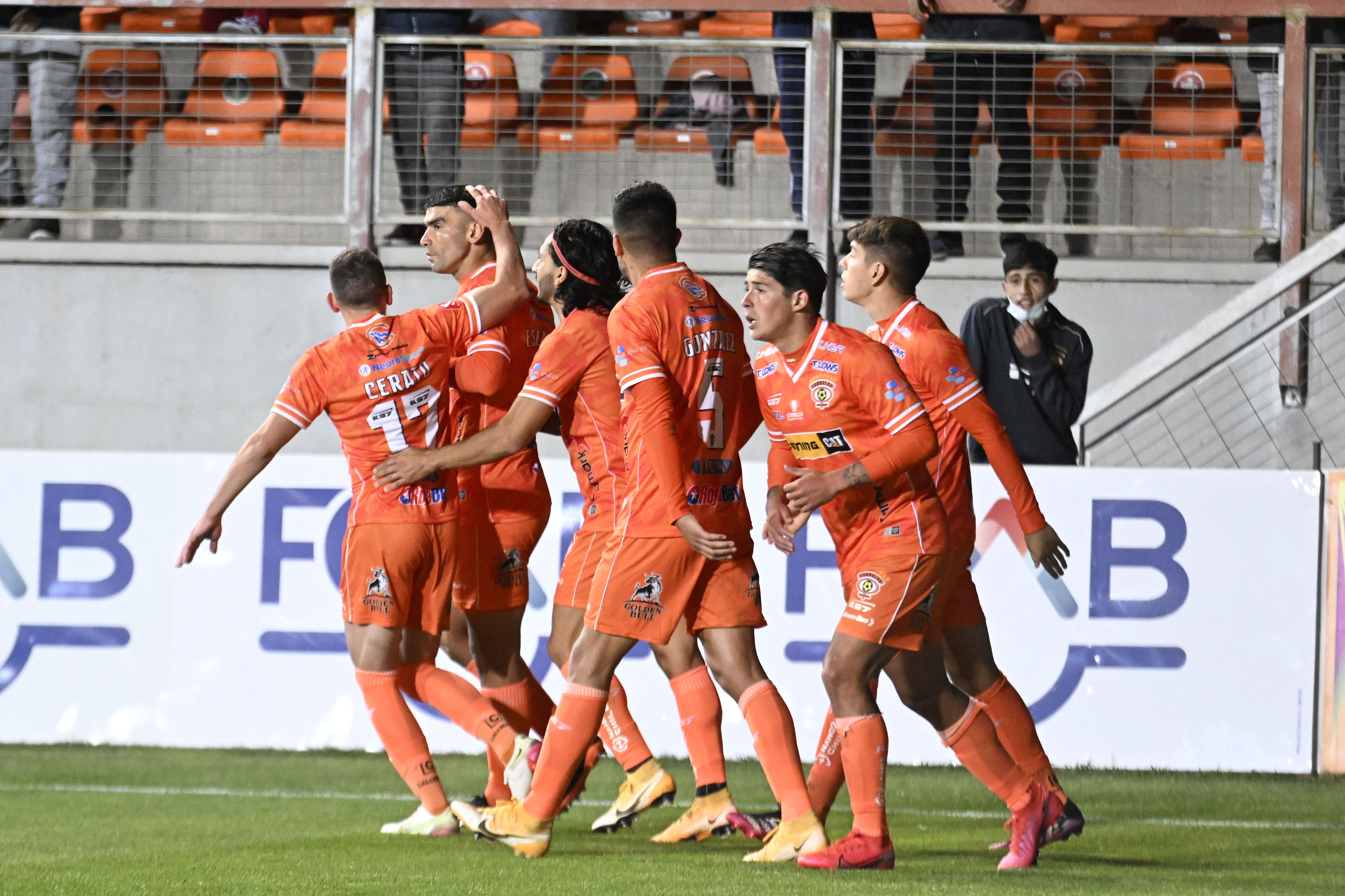 Cobreloa volvió a las sonrisas tras vencer en el último minuto a Barnechea