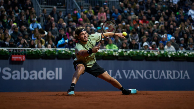 Tsitsipas derrotó a Ivashka en historiado duelo en Barcelona