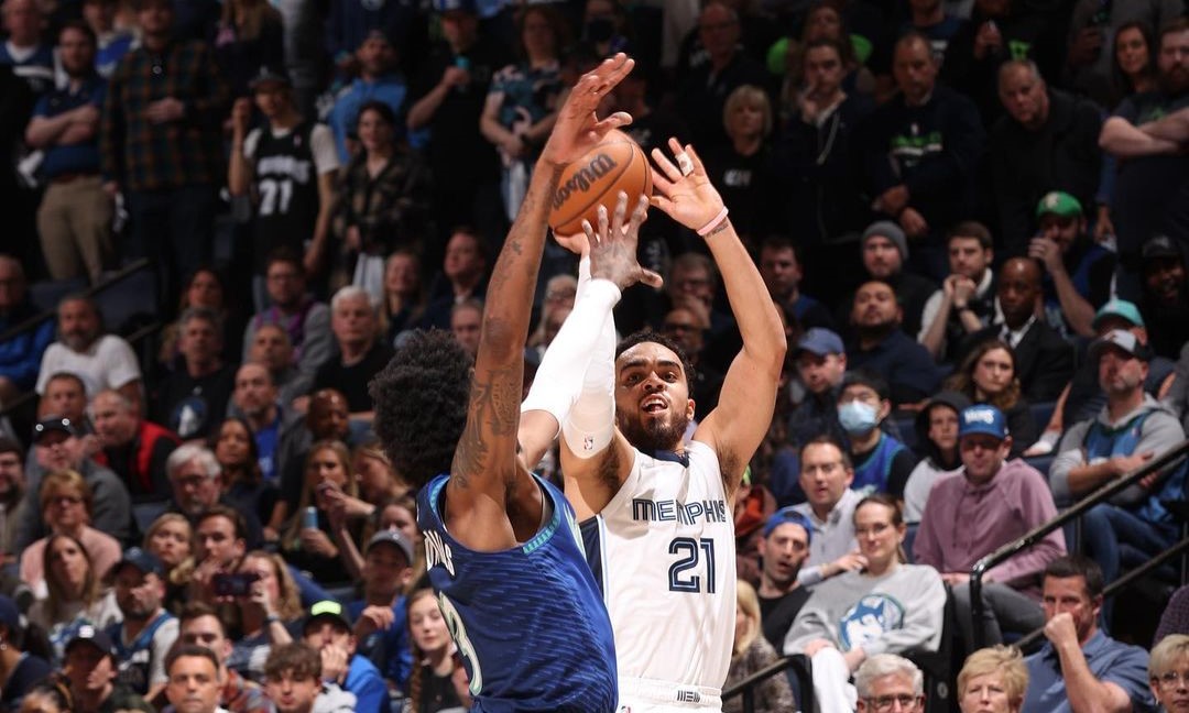 Memphis Grizzlies dominó a los Timberwolves en Minnesota y tomó ventaja en la serie