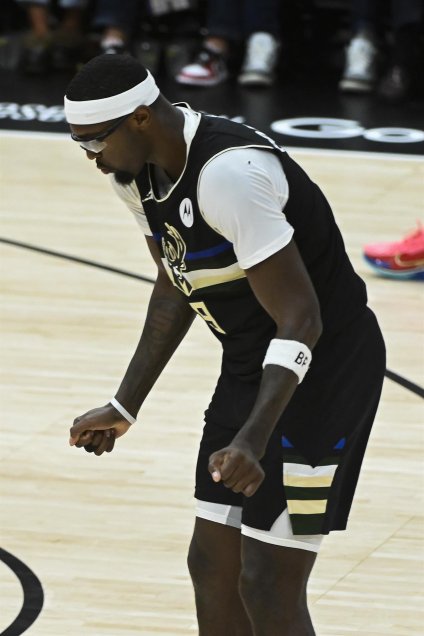 Milwaukee Bucks sacó su chapa de campeón y aplastó a los Bulls