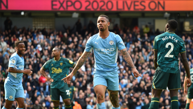 Manchester City aplastó a Watford con un show de Gabriel Jesús
