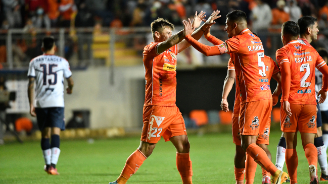 Cobreloa recuperó el subliderato de la Primera B tras vencer con categoría a Recoleta