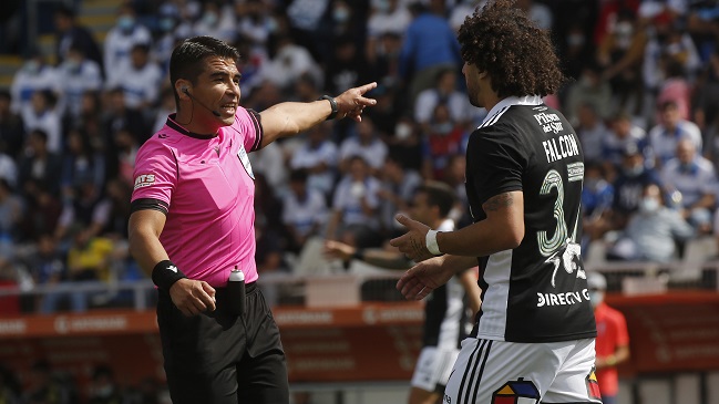 Las pifias de los hinchas de la UC a Maximiliano Falcón en San Carlos