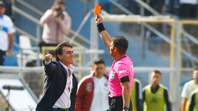 Gustavo Quinteros fue expulsado por insistentes reclamos contra el juez José Cabero