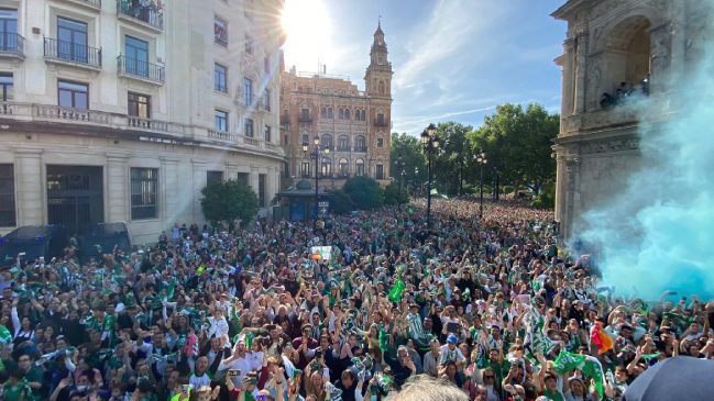 Manuel Pellegrini utilizó Twitter para sumarse a los festejos de Real Betis