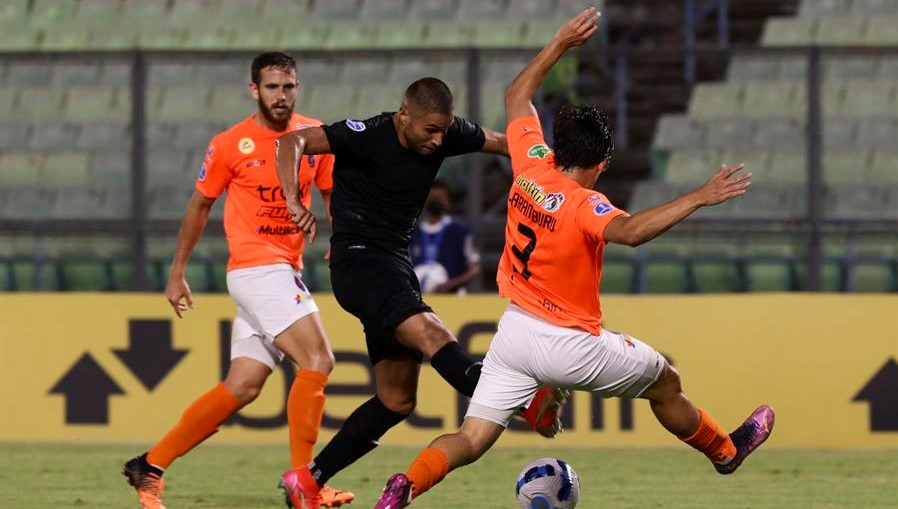 Independiente derrotó de visita a La Guaira en Copa Sudamericana con Leandro Benegas de titular