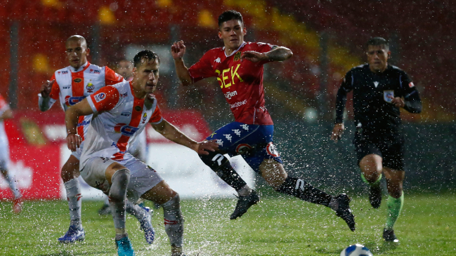 Unión Española tropezó con Cobresal y desperdició la opción de ser líder en solitario