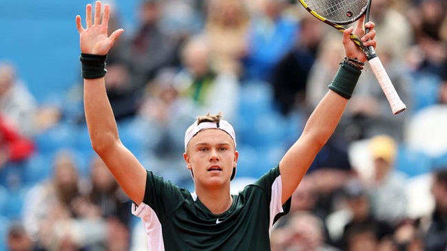 El invitado Holger Rune dio la sorpresa en Múnich y eliminó al local Alexander Zverev
