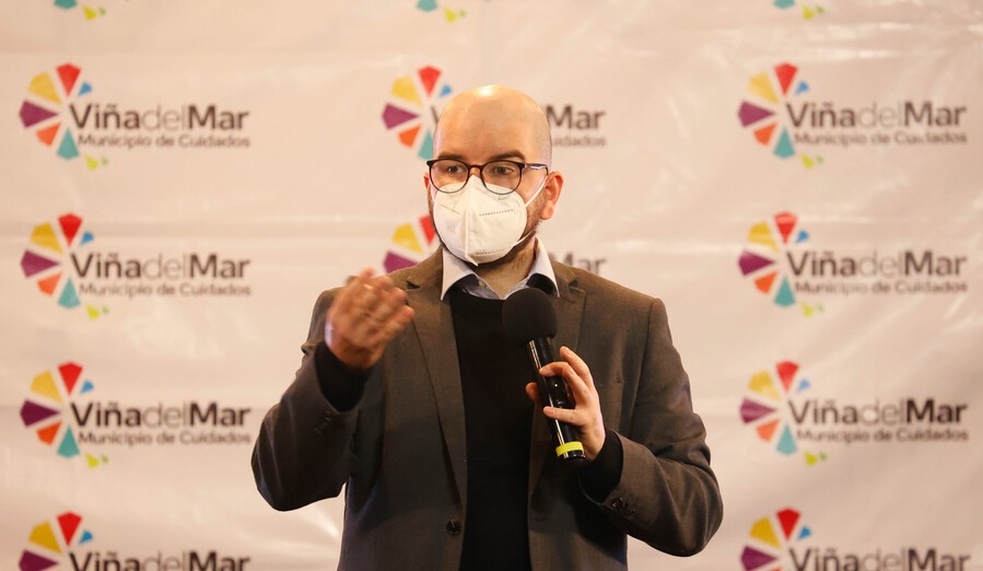 Giorgio Jackson y llegada de Cecilia Pérez a Azul Azul: Tiene que ver con posibles conflictos de interés