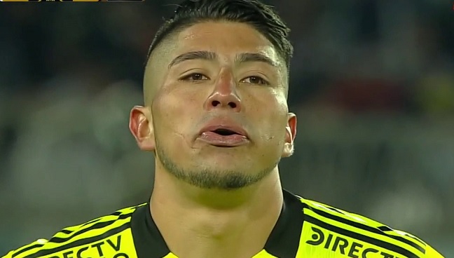 Brayan Cortés se lesionó y tuvo que abandonar el partido ante River Plate por Copa Libertadores