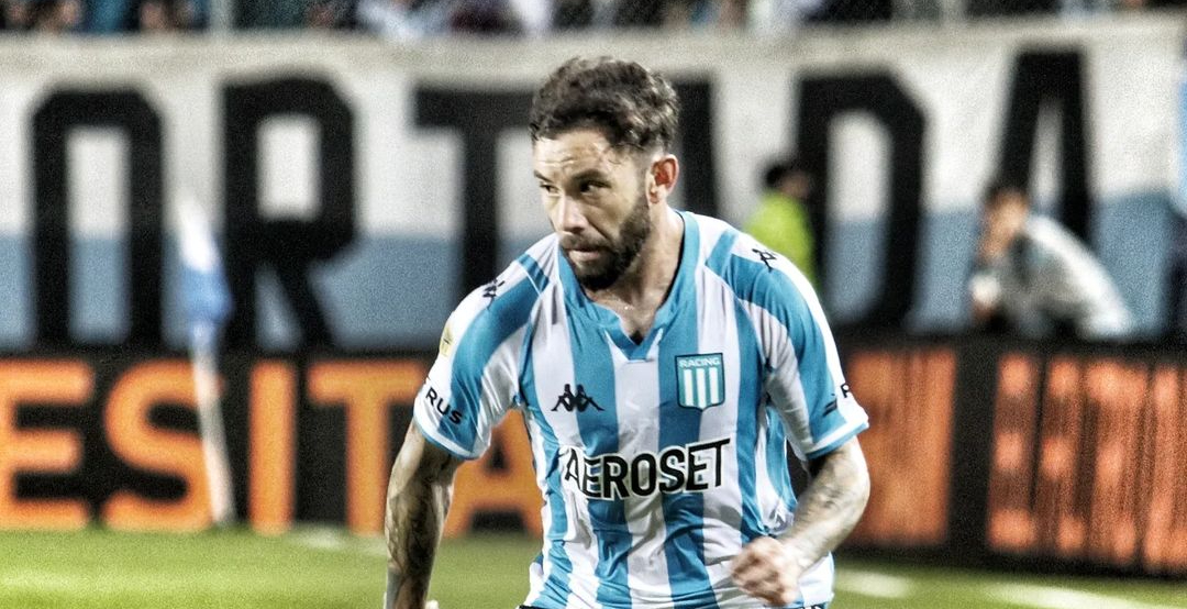 Eugenio Mena alcanzó 100 partidos con Racing en la caída ante Melgar por la Sudamericana