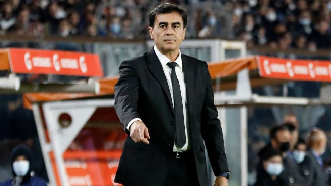 El editorial de Pato Muñoz: El mérito de Quinteros en Colo Colo y la “vergonzosa” entrada de los hinchas al estadio