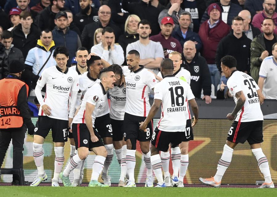 Eintracht Frankfurt golpeó en Londres a West Ham y se acercó a la final de la Europa League