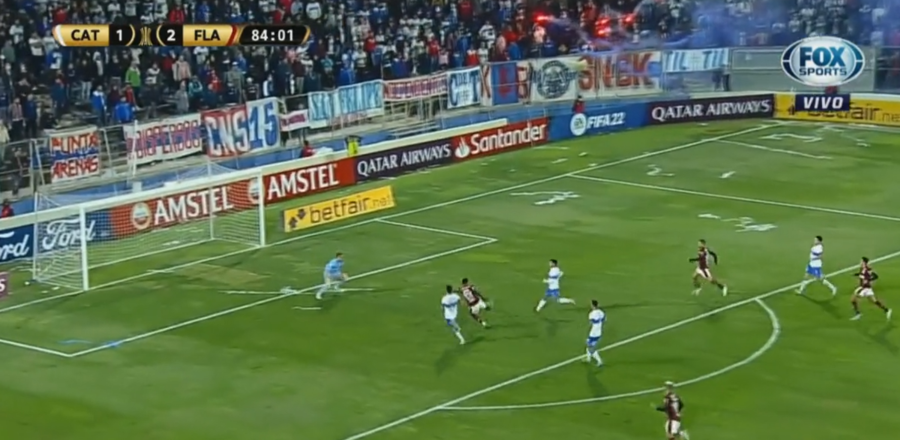 Lázaro anotó con un derechazo el tercero de Flamengo ante la UC en la Libertadores