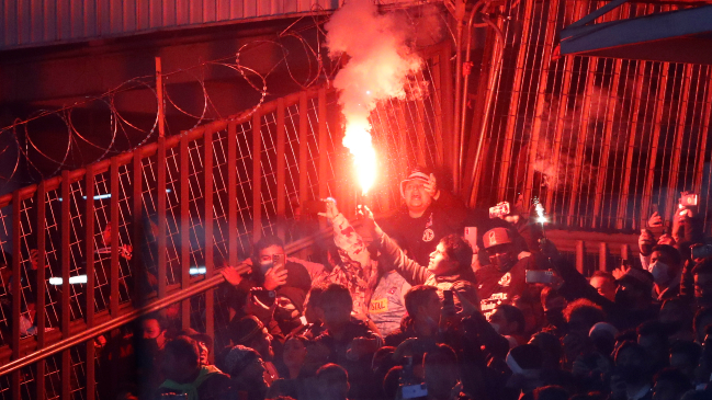 Libertadores: ANFP quiere sanción ejemplificadora que “prohíba su ingreso a todos los estadios” a hinchas violentos