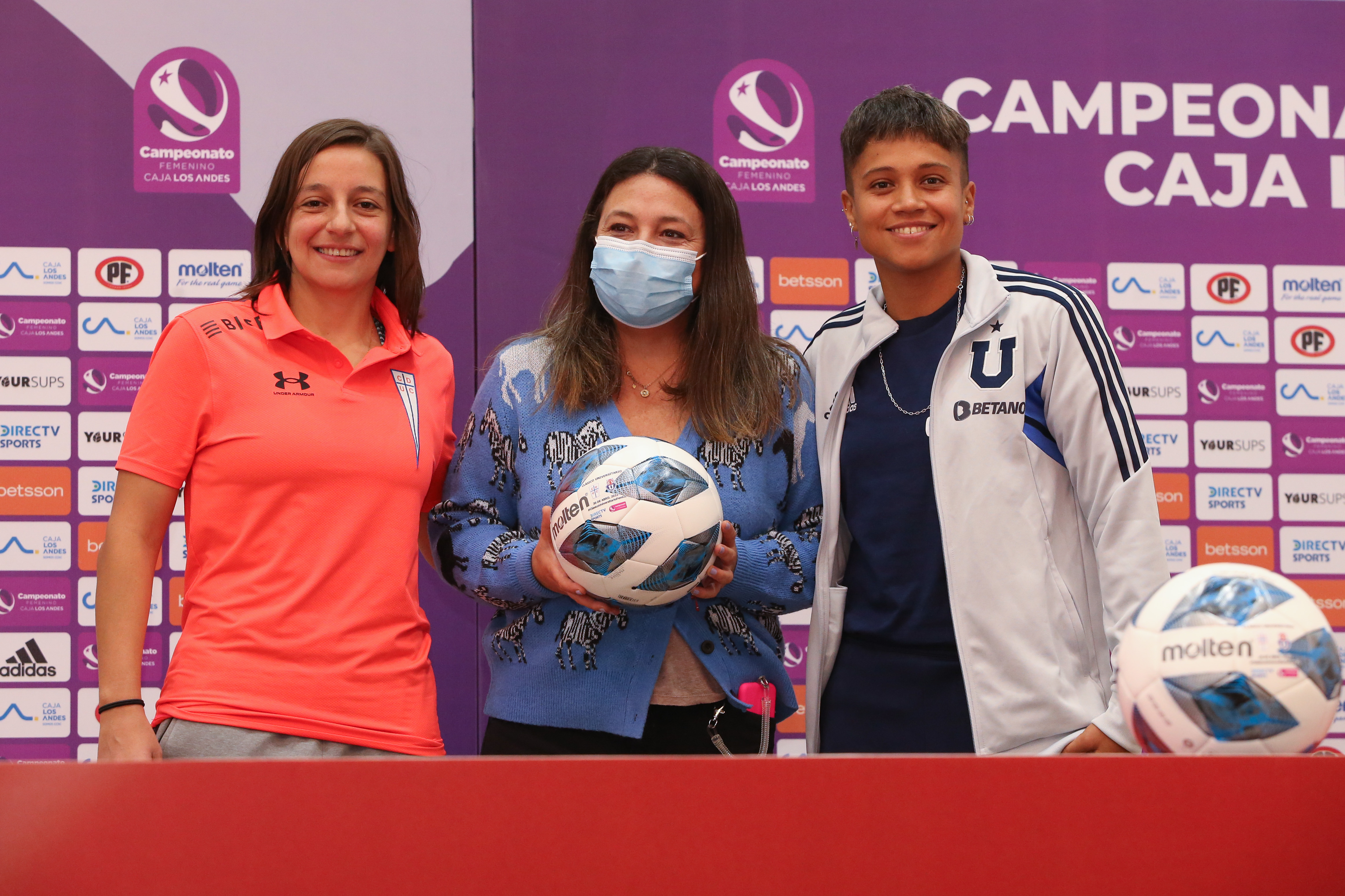 Naiara Kapstein y Fernanda Pinilla anticiparon el clásico universitario femenino