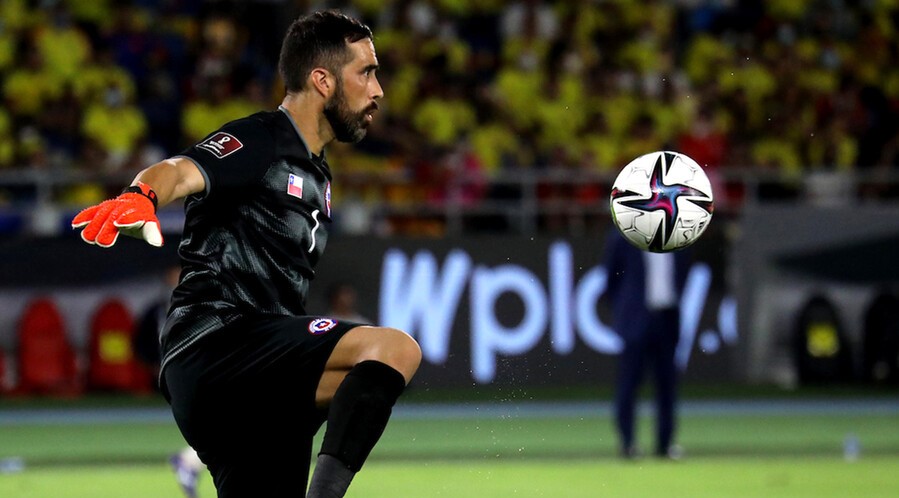 Bravo y un posible regreso a Colo Colo: No quiero llegar a un lugar donde pueda ser una pared
