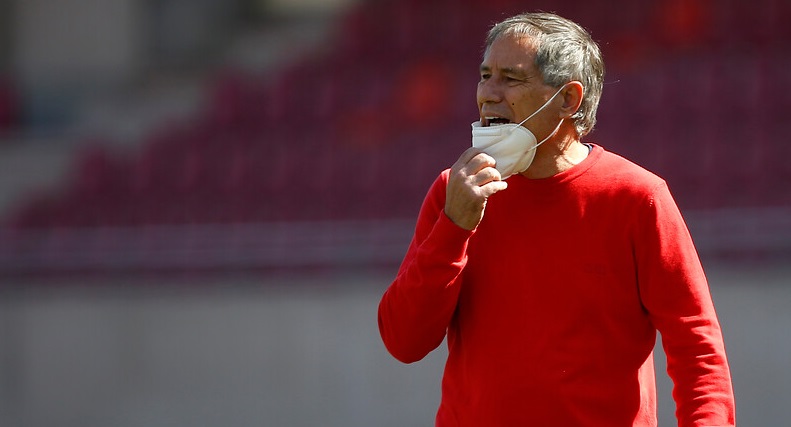 ¡Volvió! Universidad Católica anunció a Ariel Holan como su nuevo entrenador