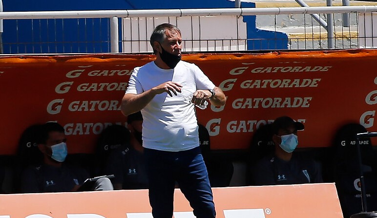 Ariel Holan a los hinchas de la UC: Estoy muy contento de volver a estar con ustedes