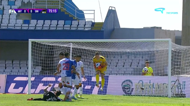 ¡Duró 42 segundos en la cancha! Carrasco se fue expulsado en O’Higgins por una torpe patada