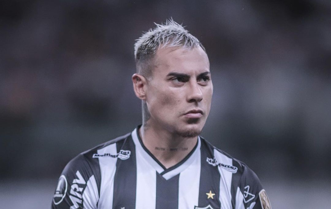 Atlético Mineiro contó con un gol de Eduardo Vargas en empate ante Goiás en el Brasileirao