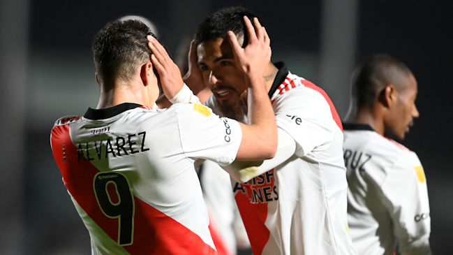 Julián Alvarez anotó triplete en la espectacular goleada de River Plate sobre Sarmiento