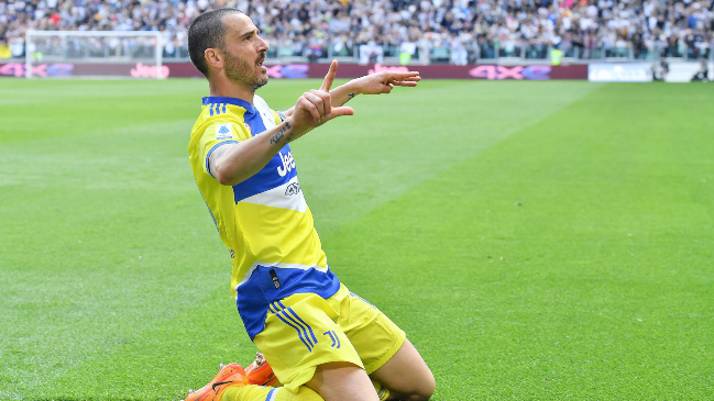 Juventus se aferró a la lucha por el título en Italia a costa de Venezia con un doblete de Bonucci