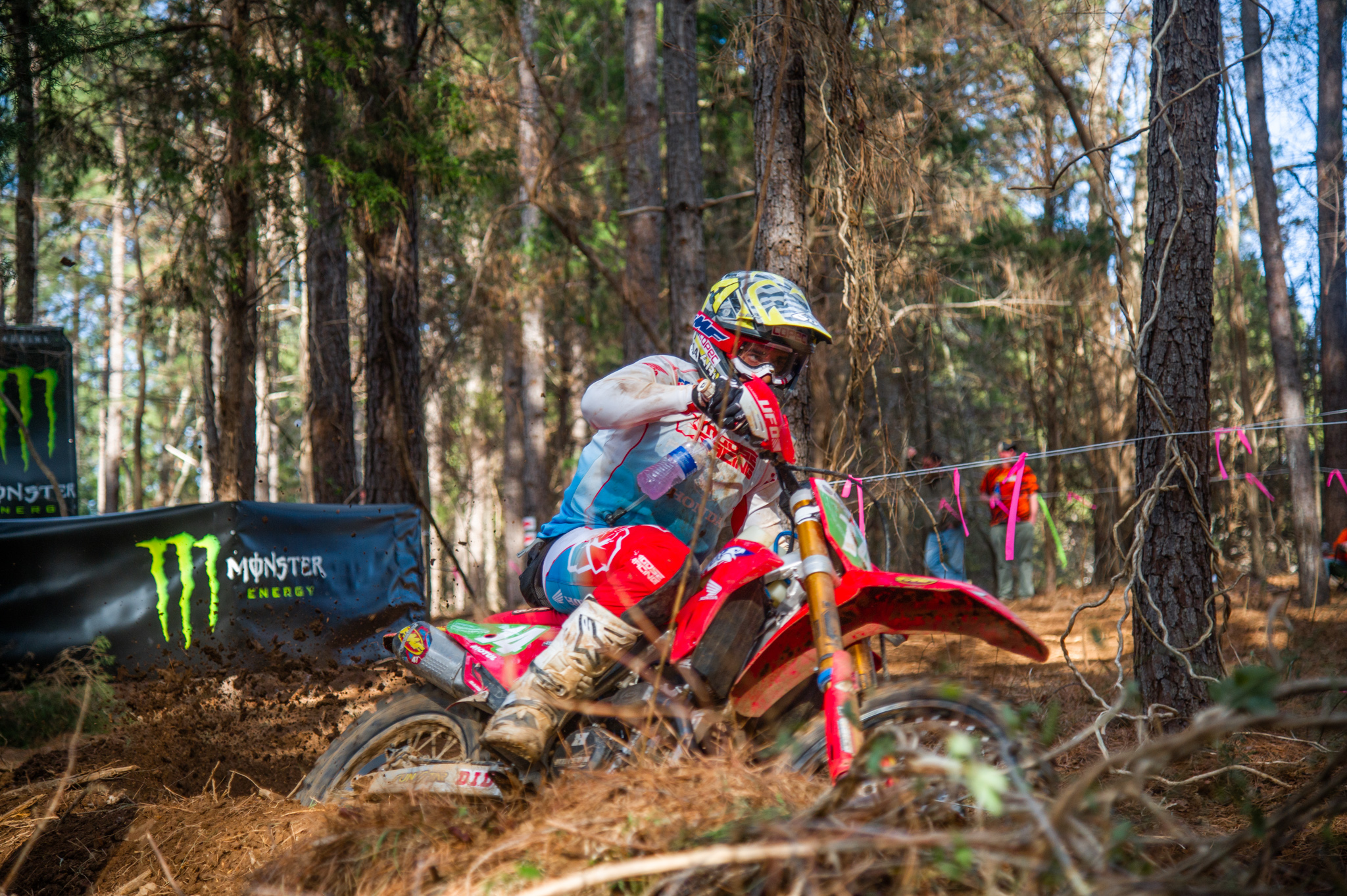 Barbosa brilló en Latinoamericano de moto enduro en Ecuador y Chile se consagró campeón por equipos