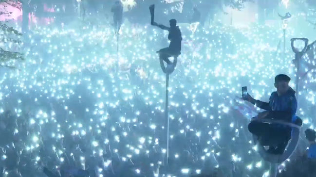 El espectacular festejo de los hinchas de Trabzonspor por el título conseguido en Turquía