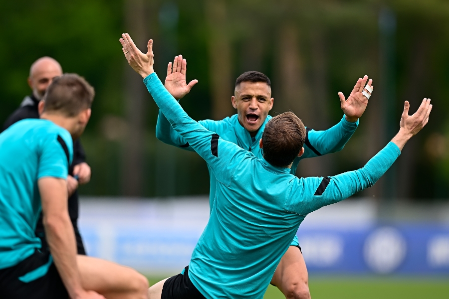 Alexis celebró con euforia un gol en práctica de Inter y recordó agónico tanto en la Supercopa