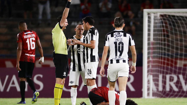 Marcelo Díaz vio opacado su regreso a las canchas en derrota de Libertad ante Caracas