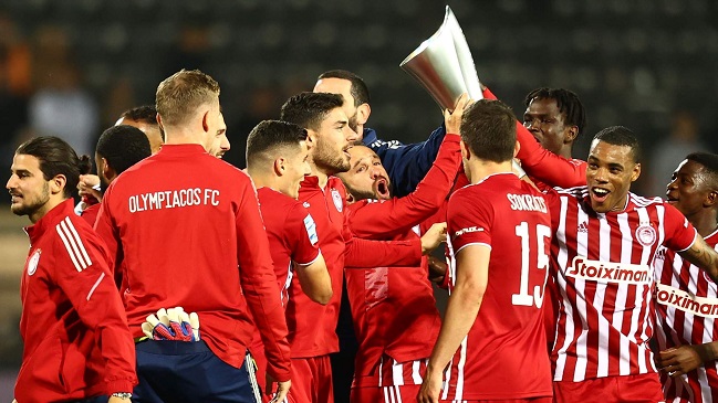 Olympiakos aseguró su 47º título en la liga griega a cuatro fechas del final