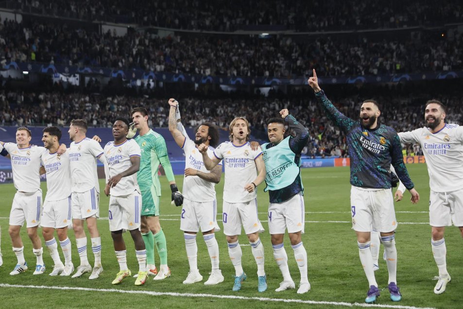 La eufórica celebración de Real Madrid tras clasificar a su final número 17 en la Champions