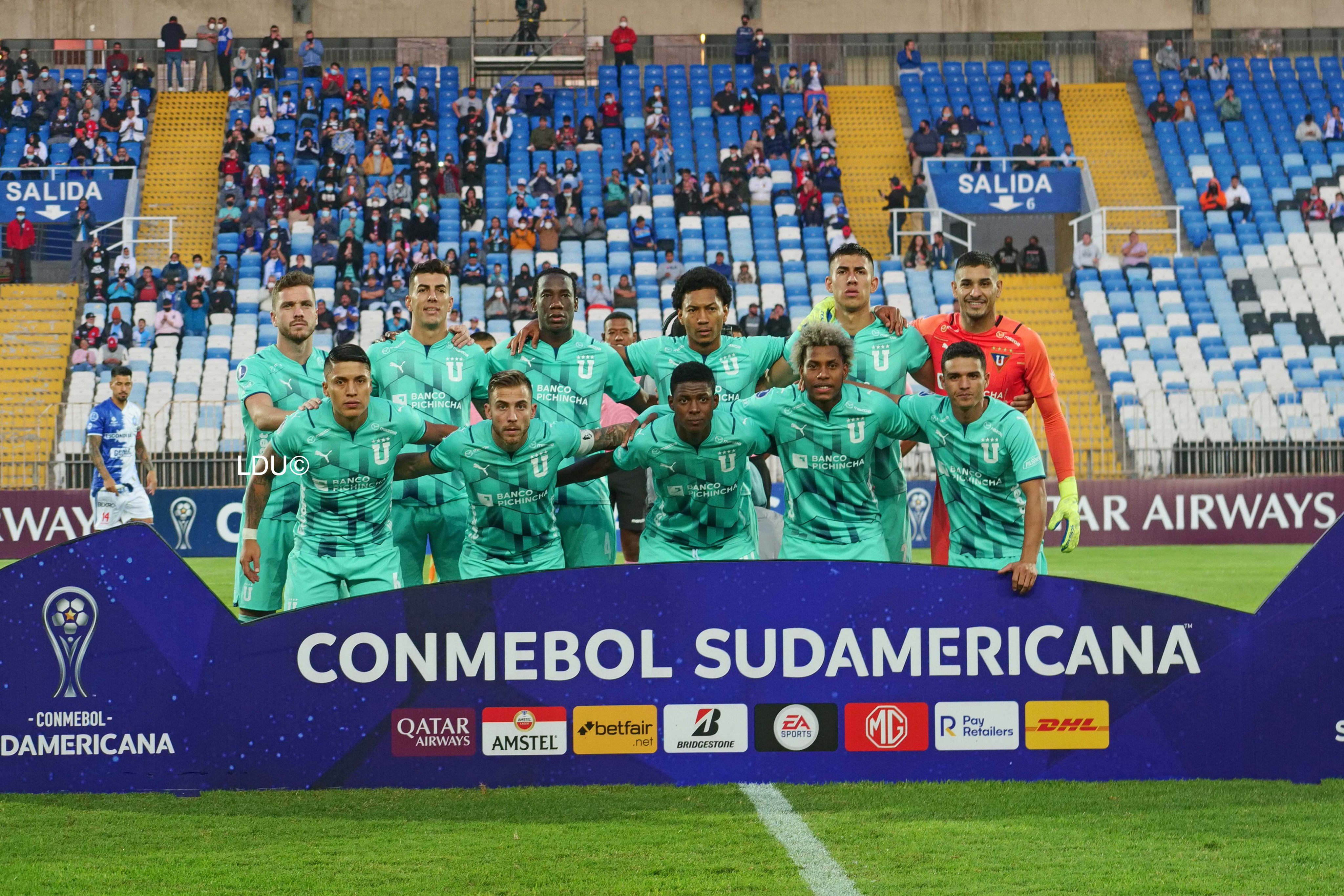 Insólito: Jugador de Liga de Quito dio positivo por Covid y fue reemplazado en medio del partido con Antofagasta