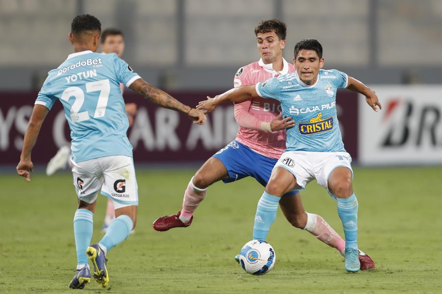 El empate que salvó la UC ante Sporting Cristal por la Copa Libertadores