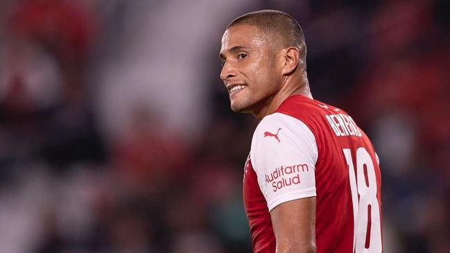 Benegas se realizó exámenes para identificar la causa de mareos que lo tienen fuera en Independiente